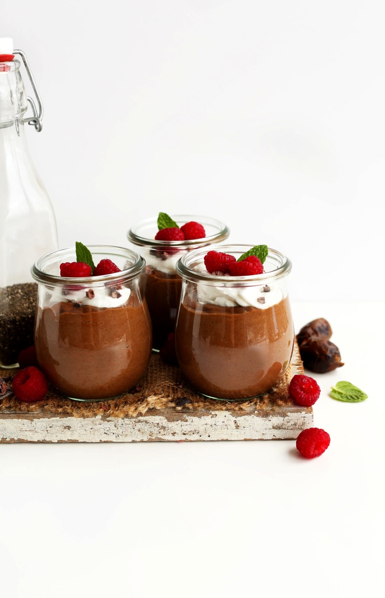 Image: EASY 6 ingredient Chocolate Chia Seed Pudding vegan glutenfree chiapudding