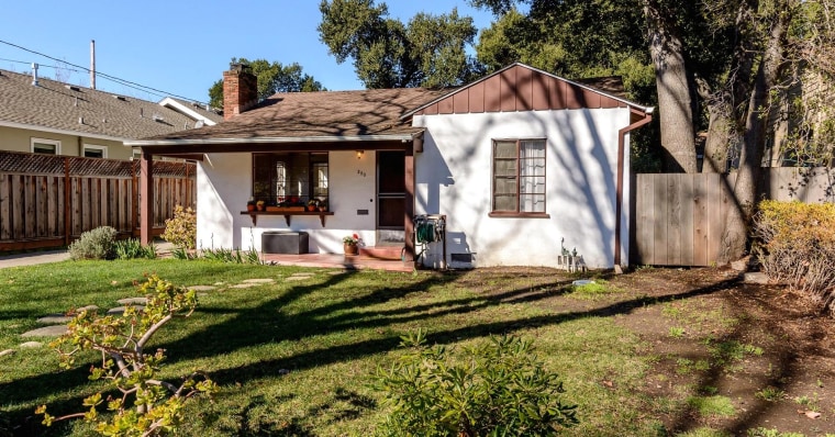 This 'teardown' on Stanford Avenue in Palo Alto, California, just sold for $2,550,000.