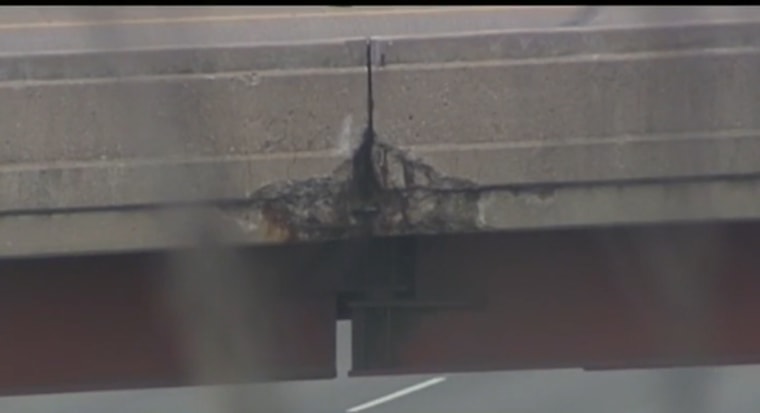 Image: Western Hills Viaduct crack