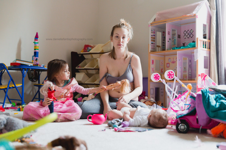 Mom's raw photos show 'flip side' of postpartum depression