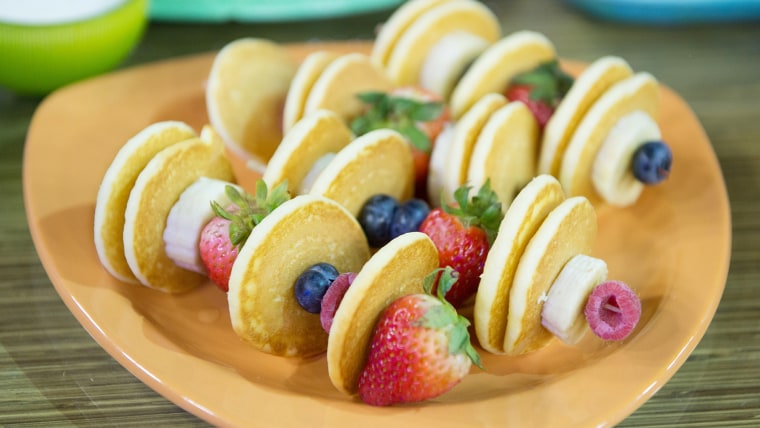 Pancake &amp; Fruit Kabobs