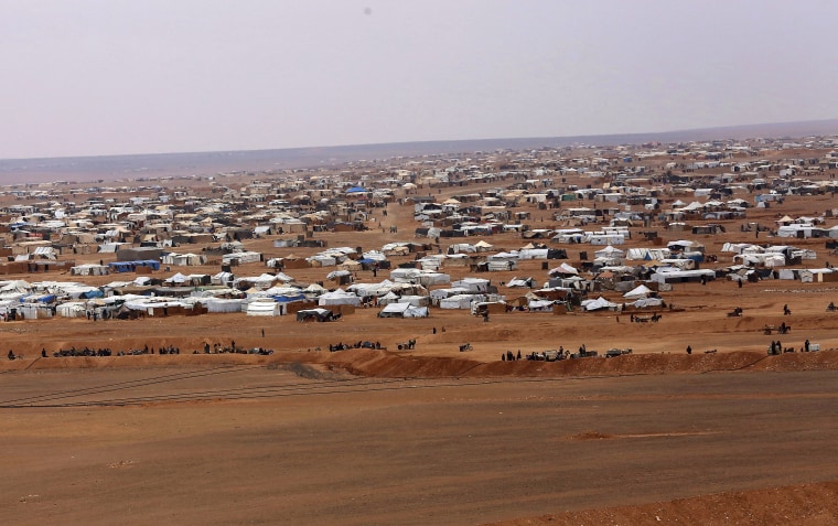 Image: An ariel view of the informal Rukban camp, between the Jordan and Syria borders