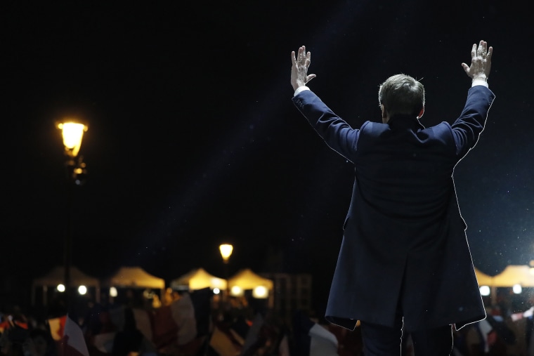 Image: Macron addresses crowds in Paris after his victory 