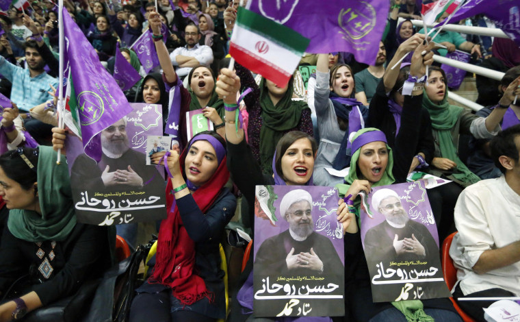 Image: Supporters of Hassan Rouhani