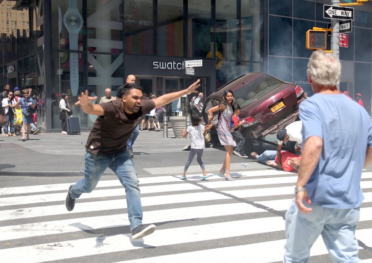 IMAGE: Suspect of the Times Square car crash run away