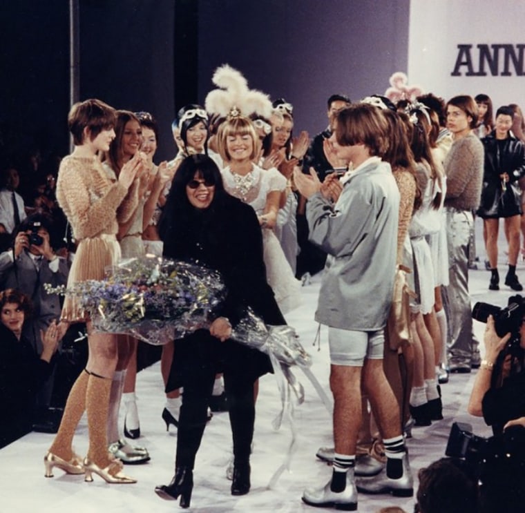 Anna Sui with her models at the conclusion of a 1994 show.