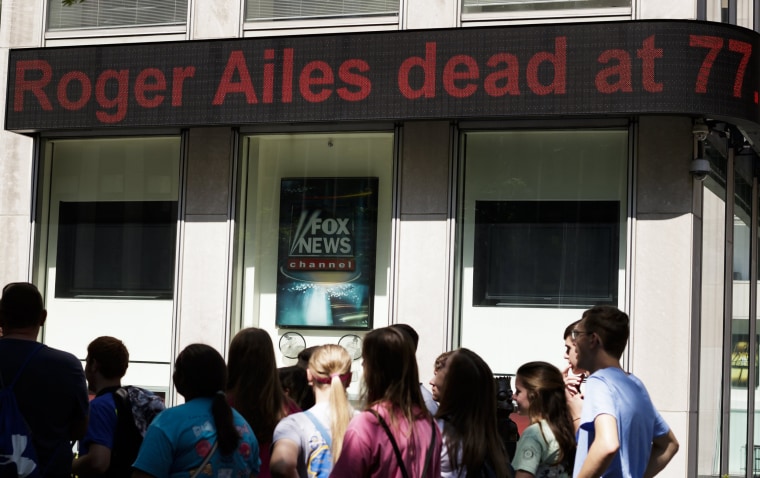 Image: Roger Ailes Dies at 77