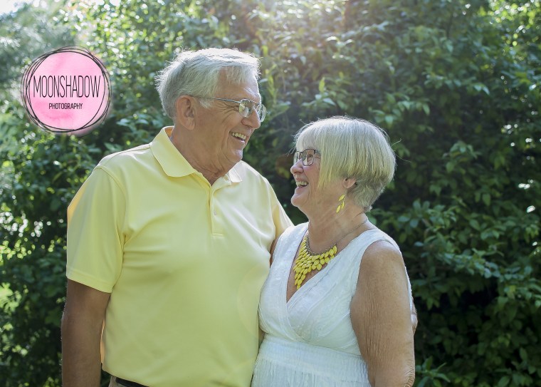 Couple re-creates wedding day pose for 50th wedding anniversary