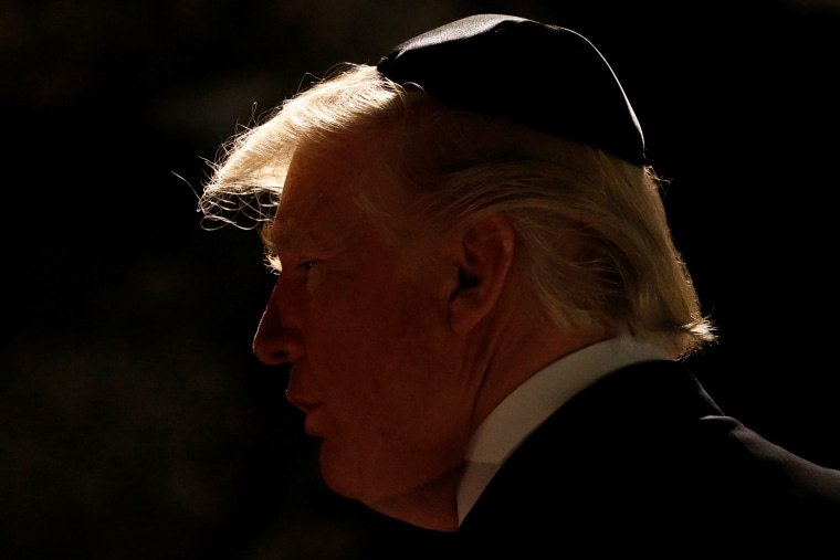 Image: Trump arrives to participate in a wreath-laying at the Yad Vashem holocaust memorial in Jerusalem