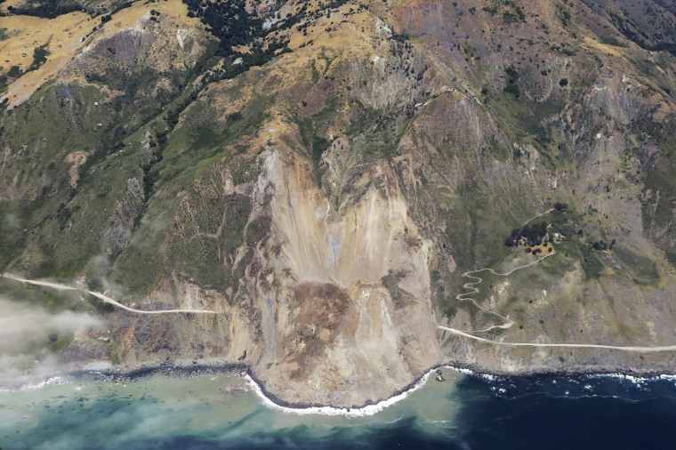 Image:A massive landslide along California's coastal Highway