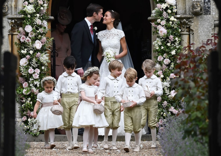 Image: Pippa Middleton kisses her new husband James Matthews