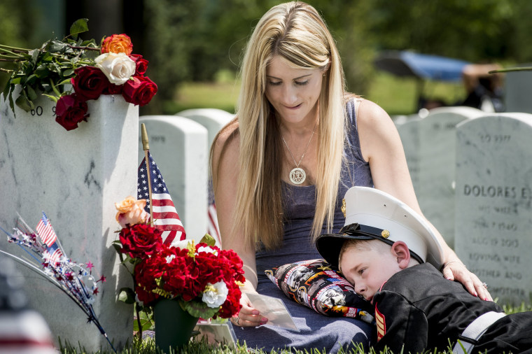Image: Memorial Day at Arlington National Cemetery