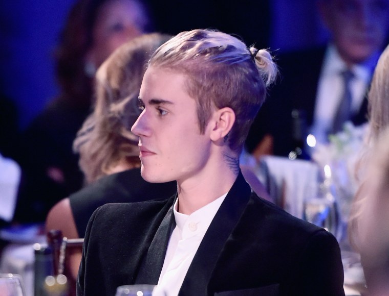 See the best celebrity man buns