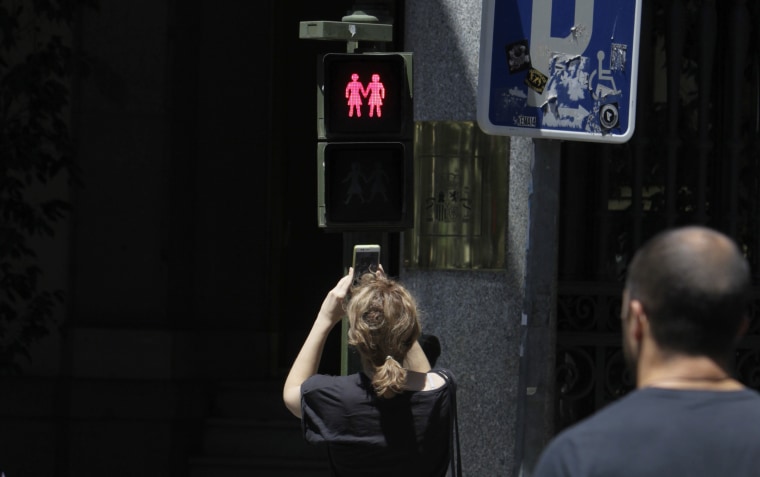 Image: Same-sex traffic lights in Madrid