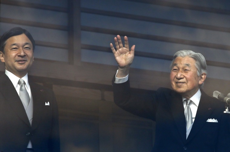 Image: Special law allowing Emperor Akihito to abdicate allowed