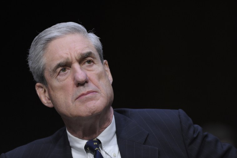 Image: FBI Director Robert Mueller testifies before the Senate Intelligence Committee