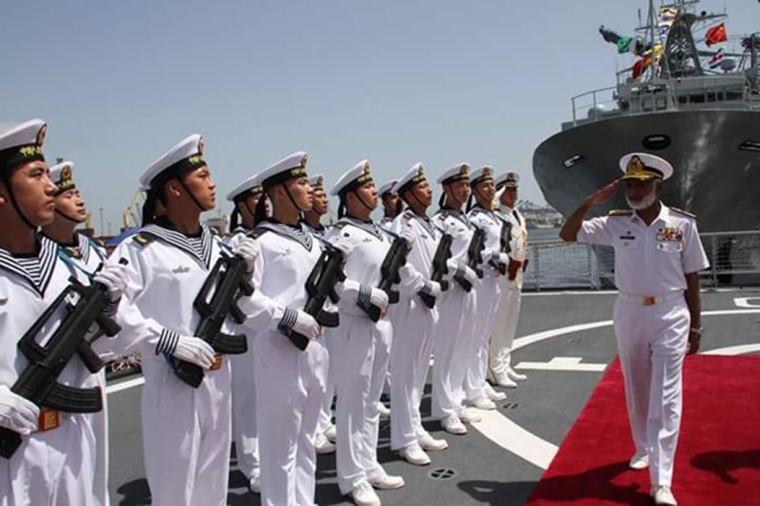 Image: PLA navy war Ships arrive in Karachi, Pakistan