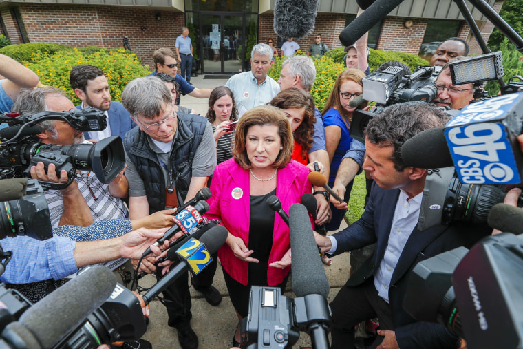 Image: Karen Handel votes in Roswell, Georgia, USA