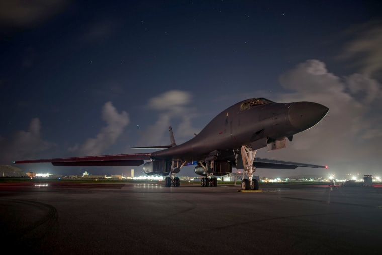 Image: B-1B Bomber Flights