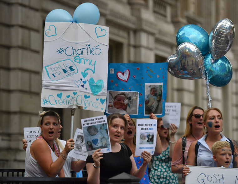 Image: Supporters of Charlie Gard's parents gather in London