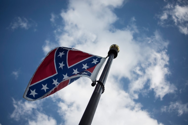 Image: Confederate flag at the South Carolina State House Building