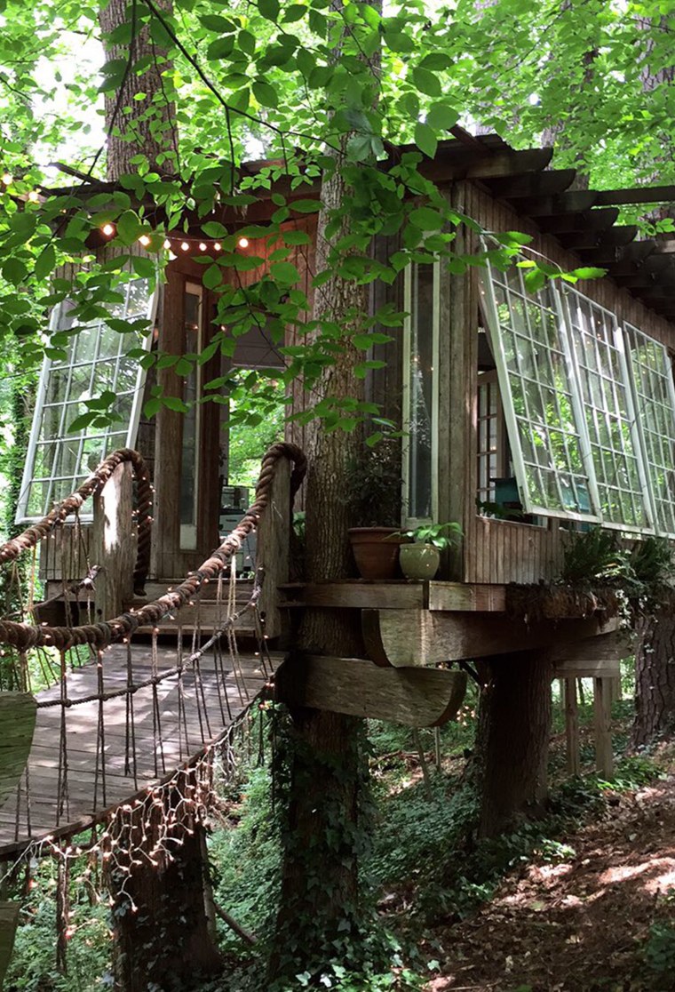 AirBnb Treehouse