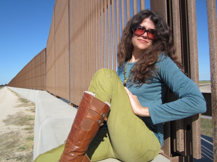 Image: Stephanie Elizondo Griest at US/Mexico border