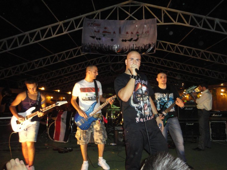 Image: Saflou sings in a concert in Aleppo in 2010