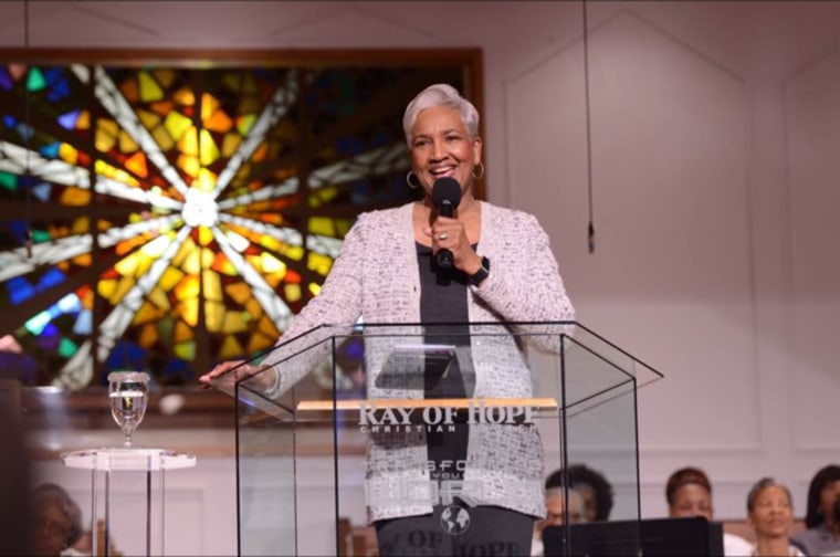 Image: Rev. Dr. Cynthia Hale, Pastor of Ray of Hope Christian Church preaching.