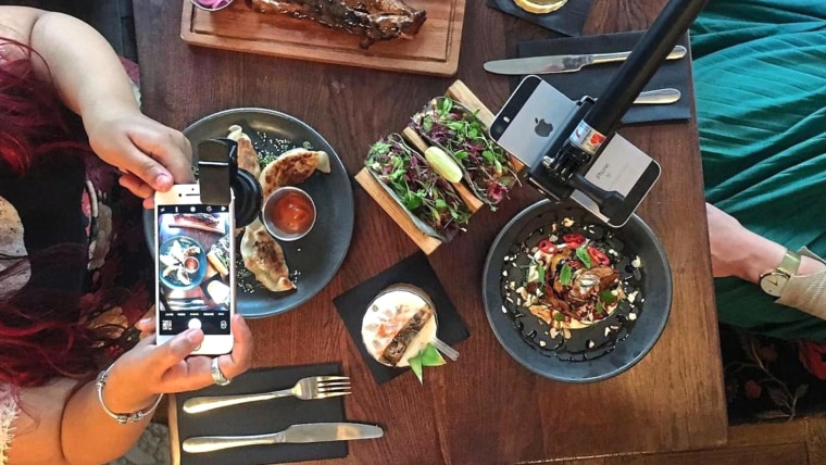 Restaurant in London serves of Instagram kits with its food