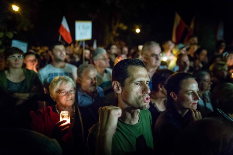 Image: Protesters in Warsaw