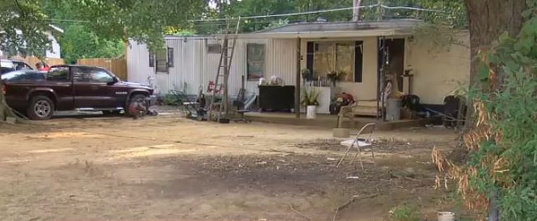 Police shot Ismael Lopez at this house in Southaven, Mississippi.