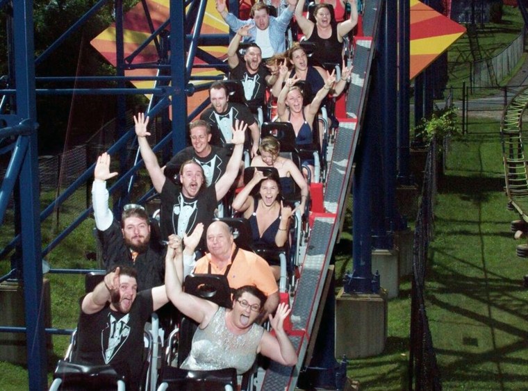 Couple gets married on Superman roller coaster at Six Flags