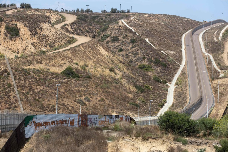 Image: Mexico border wall