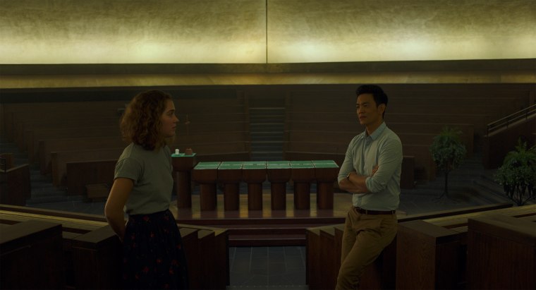 Casey (Haley Lu Richardson) and Jin (John Cho) inside one of Columbus, Indiana's iconic buildings.