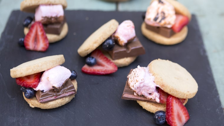 Berry Shortcake S'mores