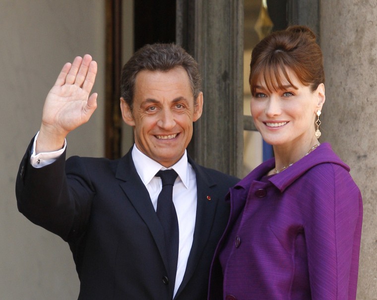 Image: Nicolas Sarkozy and his wife Carla Bruni Sarkozy