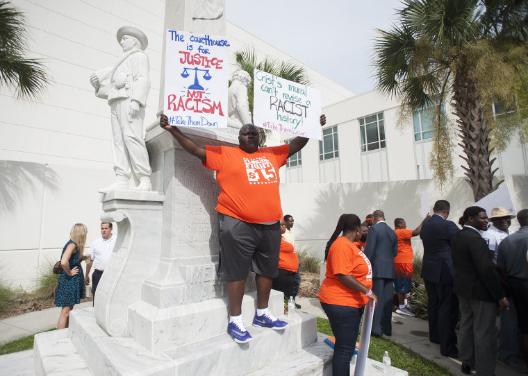 Image: Removal of Confederate Statues