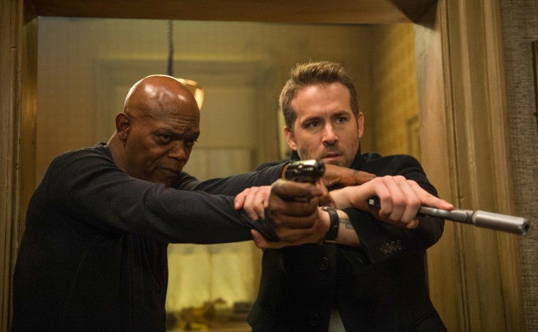 Image: Samuel L. Jackson as \"Darius Kincaid\" and Ryan Reynolds as \"Michael Bryce\" in The Hitman's Bodyguard