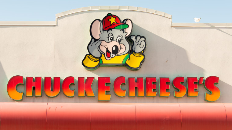 Chuck E Cheese - animatronic bands going away for good.