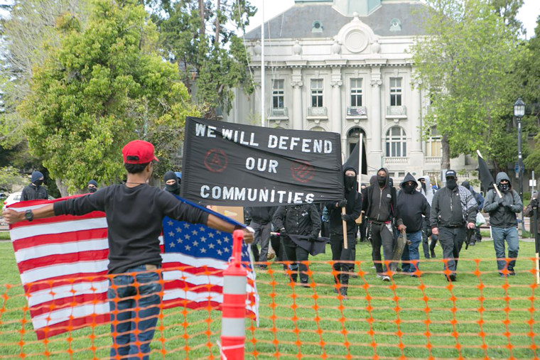 Image: Trump Supporters and Protesters Clash at Free Speech Rally in Berkeley