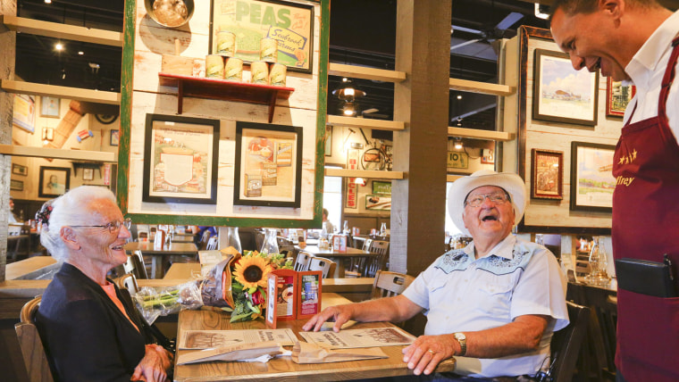 Couple visits 645th Cracker Barrel