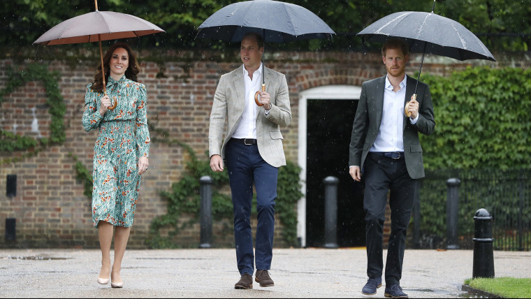 Britain's Prince William, second right, and his wife Kate, Duchess of Cambridge