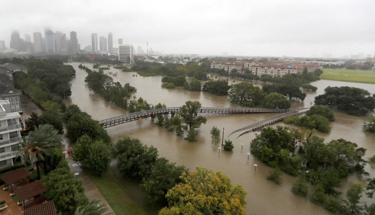 Image: Rain continues to fall in Houston from Tropical Storm Harvey