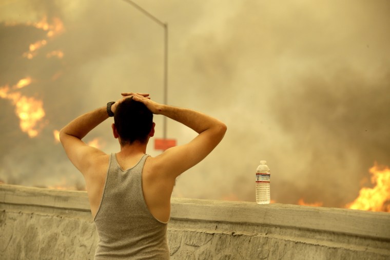 Image: La Tuna fire near Los Angeles