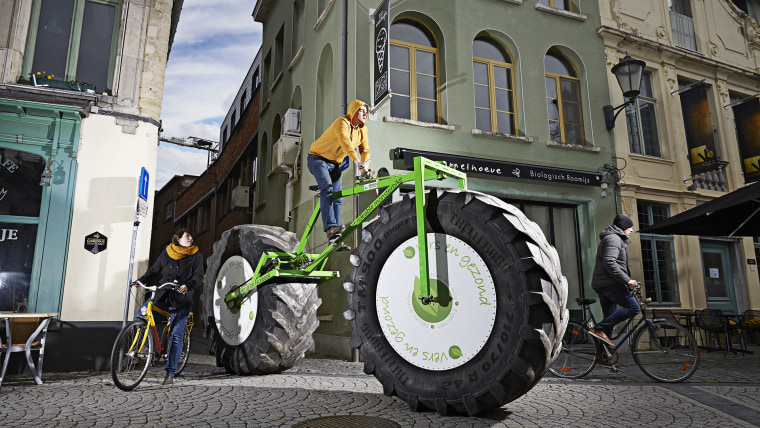 Jeff Peeters - Heaviest Bicycle
Guinness World Records 2016
Photo Credit: Ranald Mackechnie/Guinness World Records
Location: Mechelen, Belgium