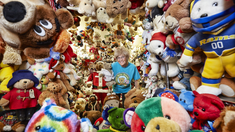 Jackie Miley - Largest Collection Of Teddy Bears
Guinness World Records 2016
Photo Credit: Kevin Scott Ramos/Guinness World Records