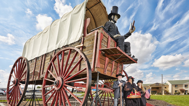 David Bentley - Largest Covered Wagon
Guinness World Records 2016
Photo Credit: Kevin Scott Ramos/Guinness World Records