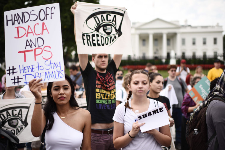 Image: Immigrants and supporters demonstrate during a rally in support of the Deferred Action for Childhood Arrivals