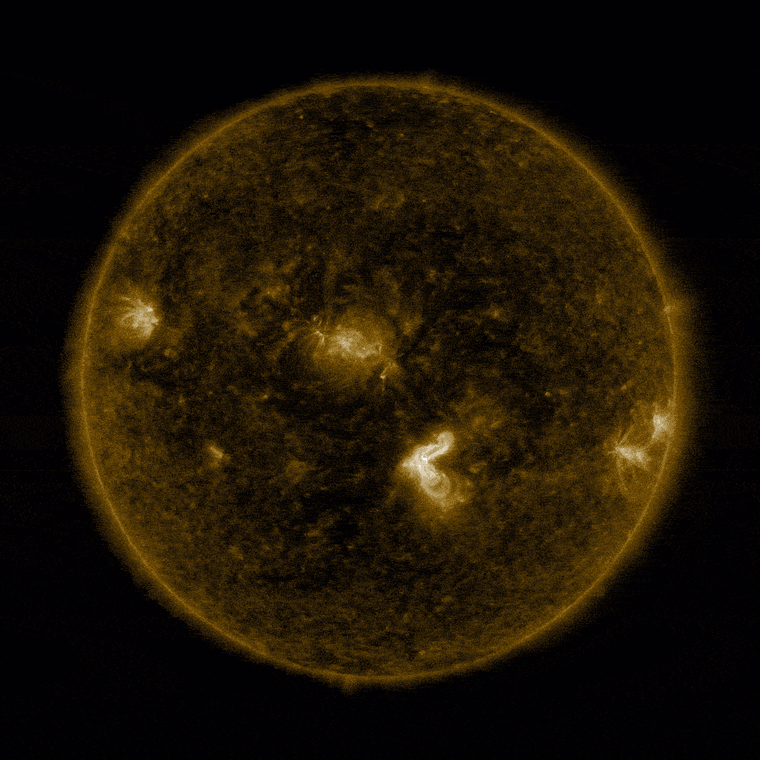 Image: NASA's Solar Dynamics Observatory captured this view of a mid-level solar flare on the sun at 4:33 pm EDT on Monday (Sept. 4).